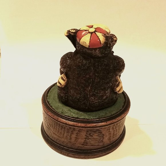 Vintage Harrods British Cricket Player Bear Trinket Box - Picture 3 of 5